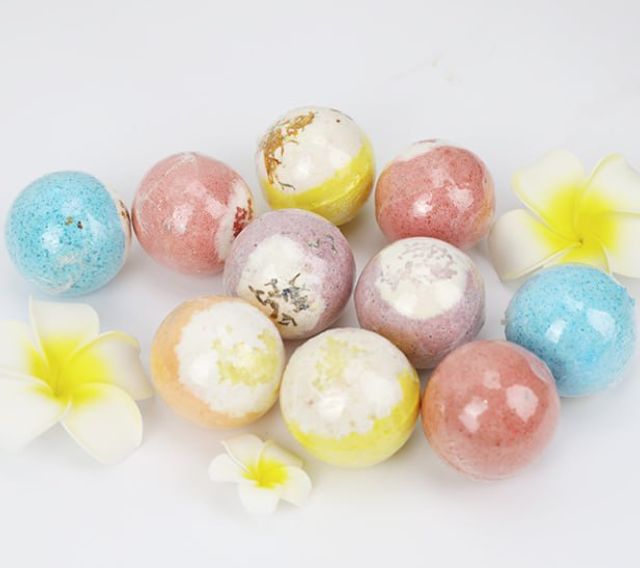 Ocean Bliss Bubble Bath Bomb Set – Essential Oil Spa Edition (12pcs)